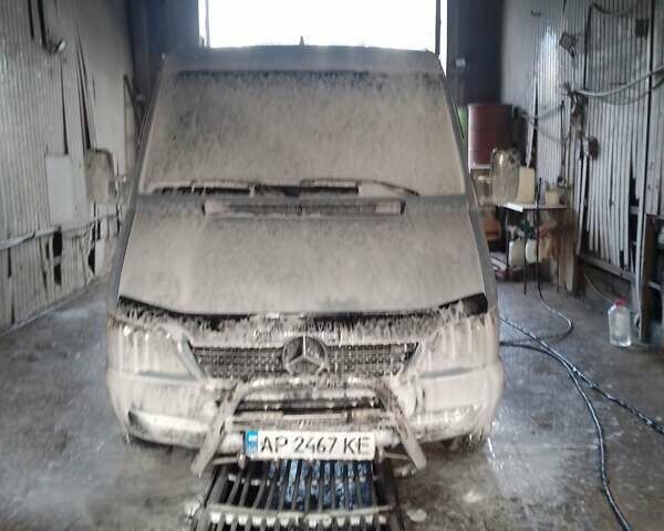 Серый Мерседес Sprinter, объемом двигателя 2.15 л и пробегом 300 тыс. км за 8500 $, фото 2 на Automoto.ua