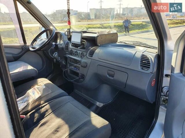 Серый Мерседес Sprinter, объемом двигателя 2.7 л и пробегом 850 тыс. км за 9900 $, фото 10 на Automoto.ua