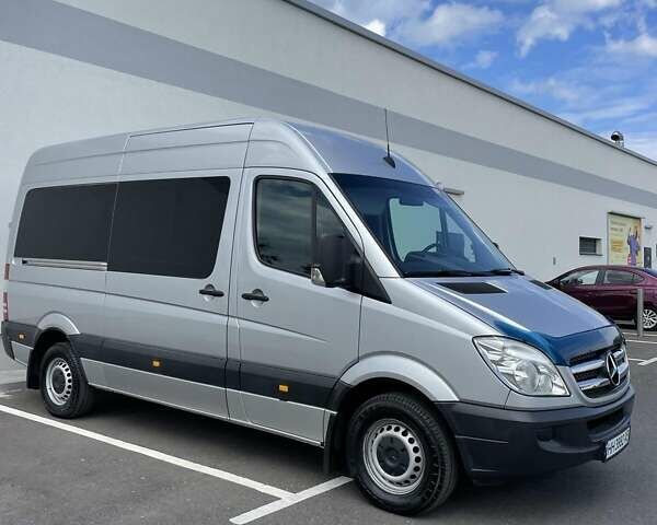 Серый Мерседес Sprinter, объемом двигателя 3 л и пробегом 285 тыс. км за 20000 $, фото 4 на Automoto.ua