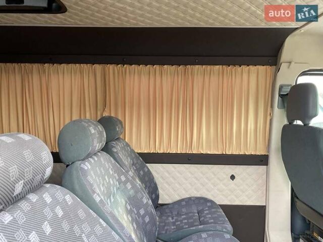 Серый Мерседес Sprinter, объемом двигателя 2.19 л и пробегом 300 тыс. км за 8900 $, фото 9 на Automoto.ua