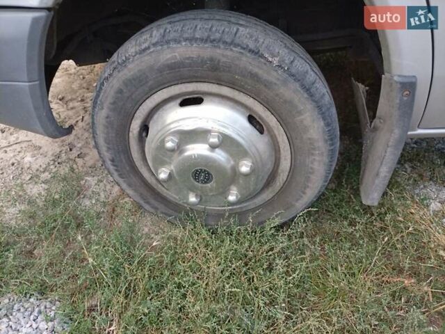 Серый Мерседес Sprinter, объемом двигателя 2.69 л и пробегом 358 тыс. км за 17800 $, фото 12 на Automoto.ua