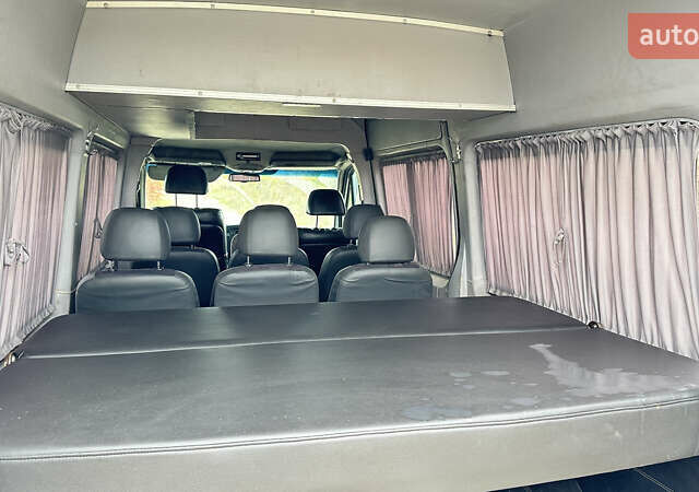 Серый Мерседес Sprinter, объемом двигателя 2.99 л и пробегом 600 тыс. км за 9900 $, фото 48 на Automoto.ua