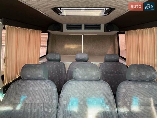 Серый Мерседес Sprinter, объемом двигателя 2.19 л и пробегом 300 тыс. км за 8900 $, фото 7 на Automoto.ua