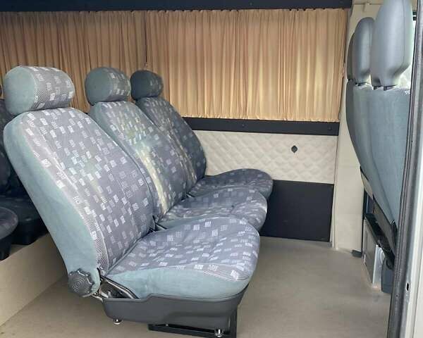 Серый Мерседес Sprinter, объемом двигателя 2.19 л и пробегом 300 тыс. км за 8900 $, фото 8 на Automoto.ua