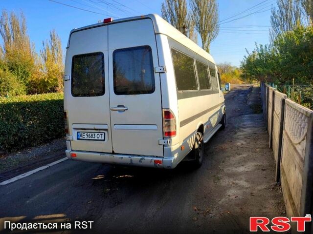 Сірий Мерседес Sprinter, об'ємом двигуна 2.7 л та пробігом 300 тис. км за 14500 $, фото 2 на Automoto.ua