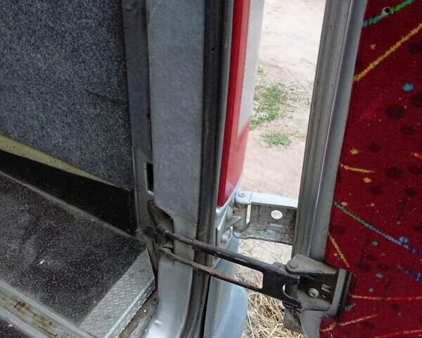 Серый Мерседес Sprinter, объемом двигателя 2.69 л и пробегом 358 тыс. км за 17800 $, фото 17 на Automoto.ua