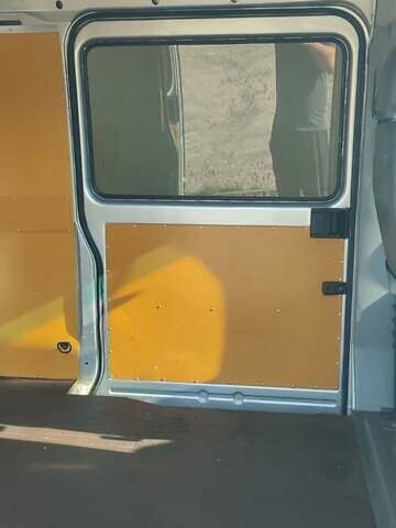 Сірий Мерседес Sprinter, об'ємом двигуна 0 л та пробігом 273 тис. км за 18300 $, фото 56 на Automoto.ua