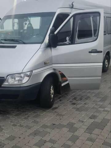 Серый Мерседес Sprinter, объемом двигателя 2.7 л и пробегом 850 тыс. км за 9900 $, фото 1 на Automoto.ua