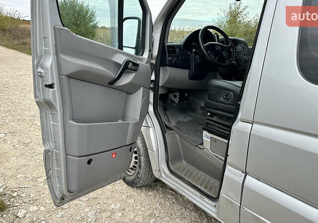 Серый Мерседес Sprinter, объемом двигателя 2.99 л и пробегом 600 тыс. км за 9900 $, фото 21 на Automoto.ua