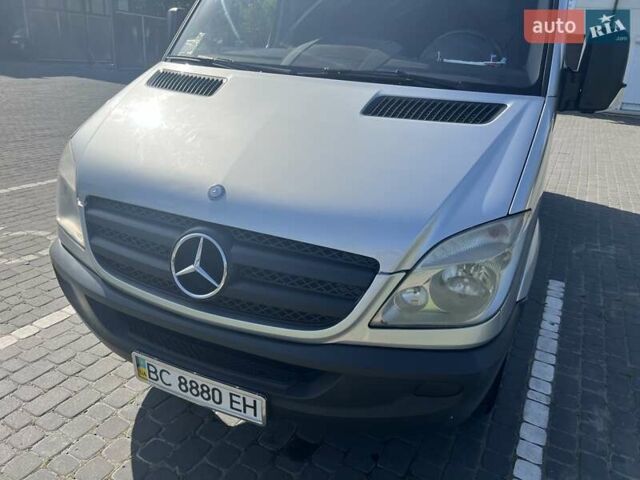 Серый Мерседес Sprinter, объемом двигателя 2.15 л и пробегом 274 тыс. км за 15500 $, фото 4 на Automoto.ua