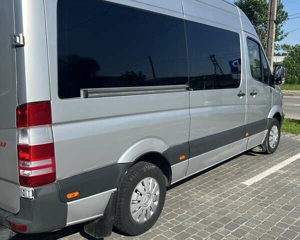 Серый Мерседес Sprinter, объемом двигателя 2.15 л и пробегом 274 тыс. км за 15500 $, фото 10 на Automoto.ua