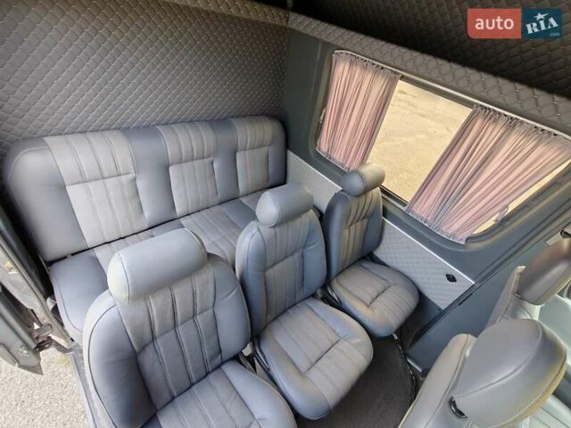 Серый Мерседес Sprinter, объемом двигателя 2.1 л и пробегом 500 тыс. км за 13900 $, фото 12 на Automoto.ua