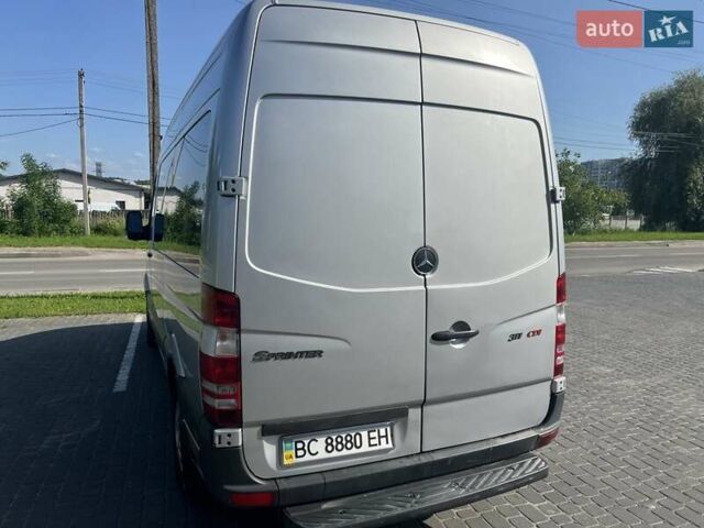 Серый Мерседес Sprinter, объемом двигателя 2.15 л и пробегом 274 тыс. км за 15500 $, фото 12 на Automoto.ua