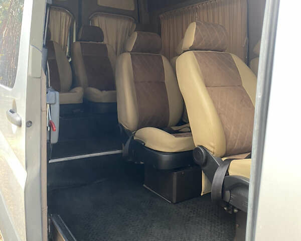 Сірий Мерседес Sprinter, об'ємом двигуна 2.15 л та пробігом 703 тис. км за 14000 $, фото 2 на Automoto.ua