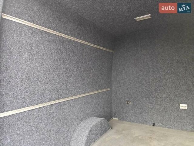 Серый Мерседес Sprinter, объемом двигателя 2.1 л и пробегом 500 тыс. км за 13900 $, фото 9 на Automoto.ua