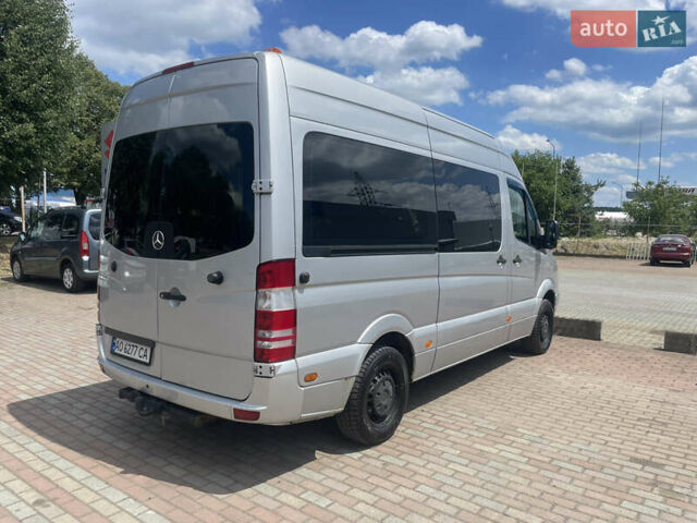 Серый Мерседес Sprinter, объемом двигателя 0 л и пробегом 800 тыс. км за 11000 $, фото 2 на Automoto.ua