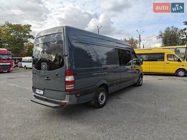 Серый Мерседес Sprinter, объемом двигателя 2.1 л и пробегом 500 тыс. км за 13900 $, фото 3 на Automoto.ua