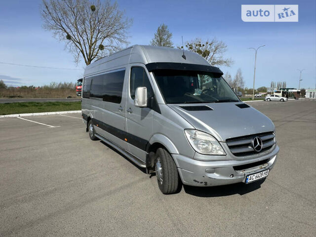 Серый Мерседес Sprinter, объемом двигателя 2.15 л и пробегом 376 тыс. км за 18500 $, фото 1 на Automoto.ua