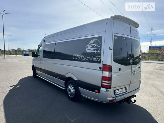 Серый Мерседес Sprinter, объемом двигателя 2.15 л и пробегом 376 тыс. км за 18500 $, фото 3 на Automoto.ua