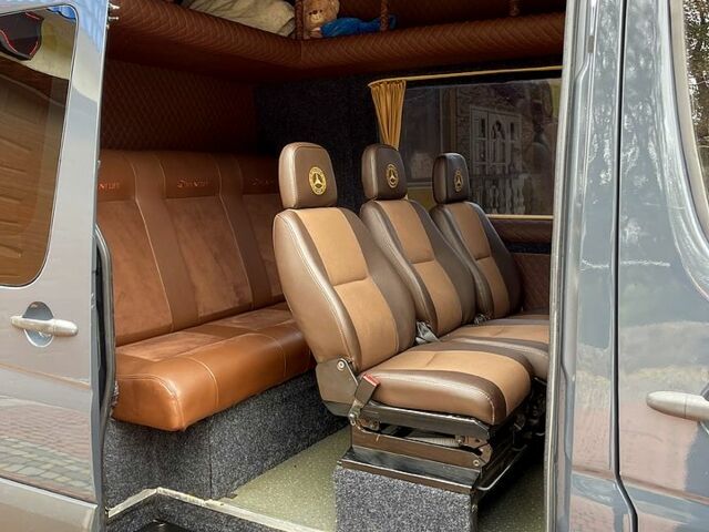 Серый Мерседес Sprinter, объемом двигателя 3 л и пробегом 520 тыс. км за 13500 $, фото 3 на Automoto.ua