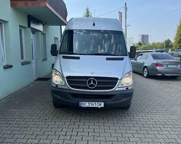 Серый Мерседес Sprinter, объемом двигателя 2.9 л и пробегом 200 тыс. км за 15900 $, фото 6 на Automoto.ua