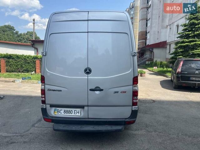 Серый Мерседес Sprinter, объемом двигателя 2.15 л и пробегом 274 тыс. км за 15500 $, фото 3 на Automoto.ua