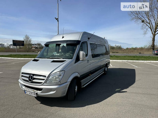 Серый Мерседес Sprinter, объемом двигателя 2.15 л и пробегом 376 тыс. км за 18500 $, фото 2 на Automoto.ua