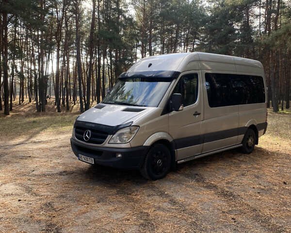 Сірий Мерседес Sprinter, об'ємом двигуна 2.15 л та пробігом 703 тис. км за 14000 $, фото 4 на Automoto.ua