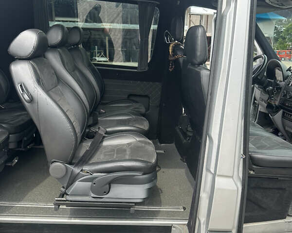 Серый Мерседес Sprinter, объемом двигателя 2.99 л и пробегом 425 тыс. км за 16700 $, фото 6 на Automoto.ua