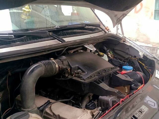 Сірий Мерседес Sprinter, об'ємом двигуна 2.9 л та пробігом 430 тис. км за 15000 $, фото 7 на Automoto.ua