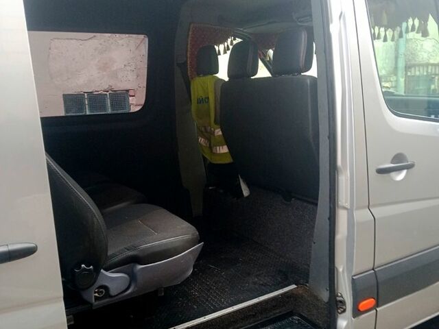 Сірий Мерседес Sprinter, об'ємом двигуна 2.9 л та пробігом 430 тис. км за 15000 $, фото 3 на Automoto.ua