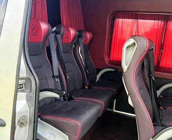 Серый Мерседес Sprinter, объемом двигателя 2.99 л и пробегом 640 тыс. км за 19035 $, фото 5 на Automoto.ua