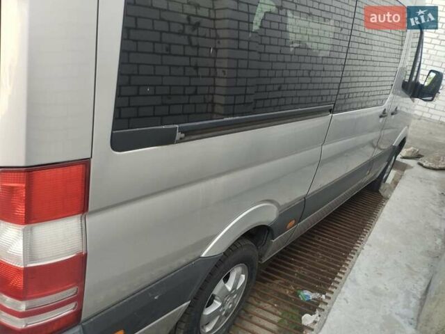 Сірий Мерседес Sprinter, об'ємом двигуна 0 л та пробігом 306 тис. км за 15000 $, фото 4 на Automoto.ua