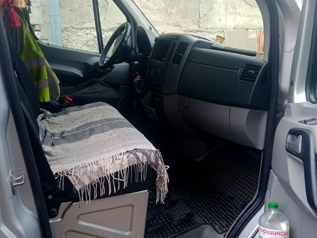 Сірий Мерседес Sprinter, об'ємом двигуна 2.9 л та пробігом 430 тис. км за 15000 $, фото 4 на Automoto.ua