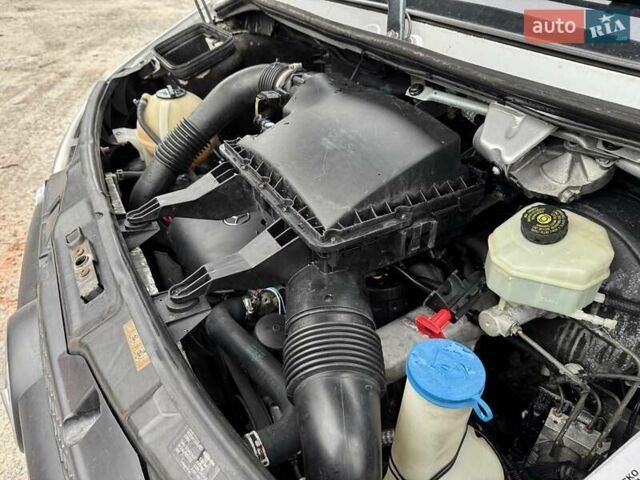 Сірий Мерседес Sprinter, об'ємом двигуна 3.22 л та пробігом 290 тис. км за 14820 $, фото 26 на Automoto.ua