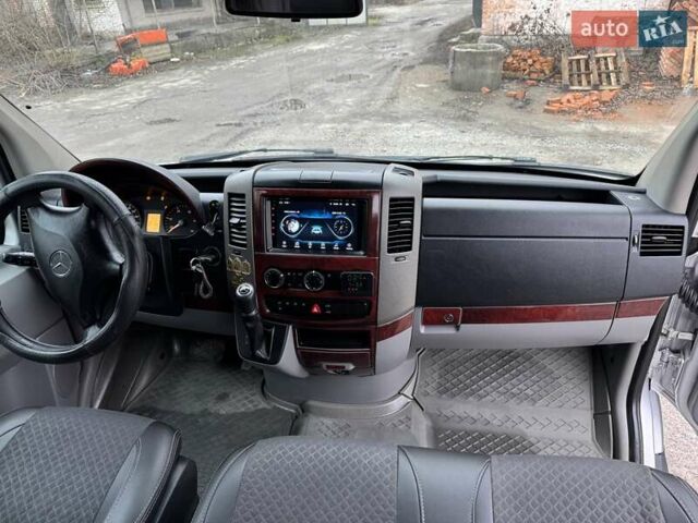 Сірий Мерседес Sprinter, об'ємом двигуна 3.22 л та пробігом 290 тис. км за 14820 $, фото 18 на Automoto.ua