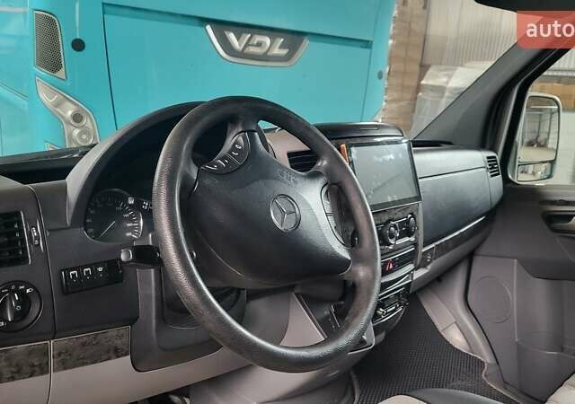 Серый Мерседес Sprinter, объемом двигателя 3 л и пробегом 830 тыс. км за 18500 $, фото 17 на Automoto.ua