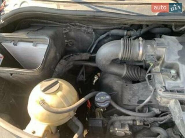Серый Мерседес Sprinter, объемом двигателя 2.99 л и пробегом 260 тыс. км за 18000 $, фото 13 на Automoto.ua