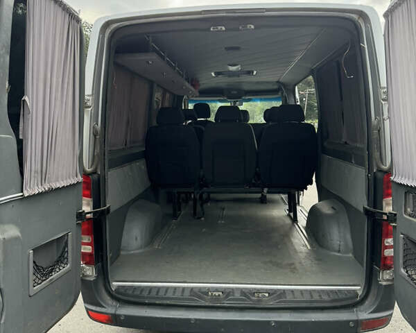 Сірий Мерседес Sprinter, об'ємом двигуна 2.15 л та пробігом 999 тис. км за 12500 $, фото 1 на Automoto.ua