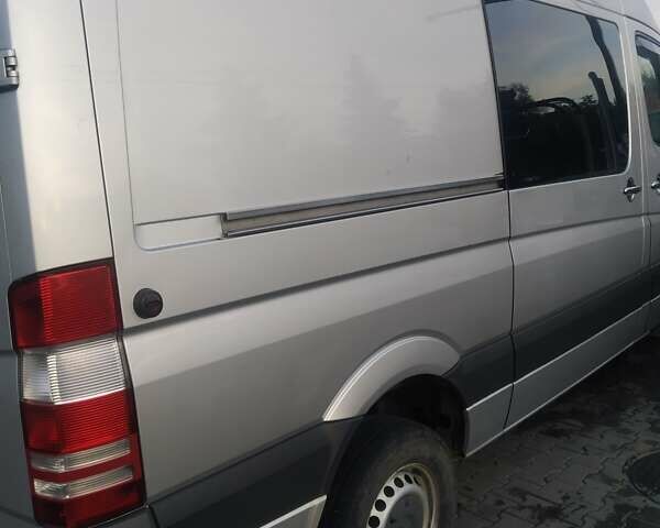 Сірий Мерседес Sprinter, об'ємом двигуна 2.2 л та пробігом 355 тис. км за 12800 $, фото 6 на Automoto.ua