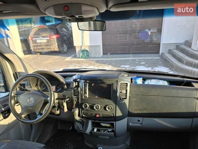 Серый Мерседес Sprinter, объемом двигателя 3 л и пробегом 928 тыс. км за 15999 $, фото 13 на Automoto.ua