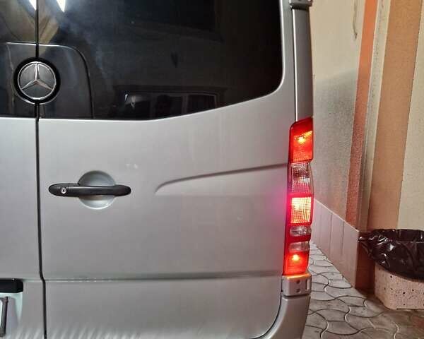 Серый Мерседес Sprinter, объемом двигателя 2.9 л и пробегом 123 тыс. км за 26500 $, фото 28 на Automoto.ua