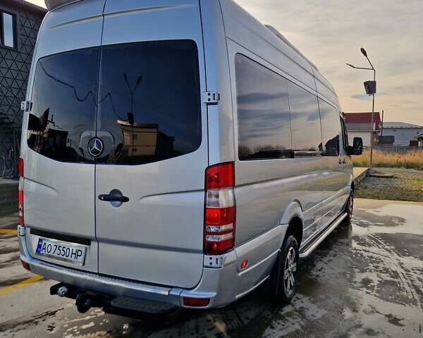 Серый Мерседес Sprinter, объемом двигателя 2.9 л и пробегом 123 тыс. км за 26500 $, фото 6 на Automoto.ua