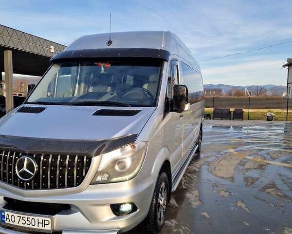 Серый Мерседес Sprinter, объемом двигателя 2.9 л и пробегом 123 тыс. км за 26500 $, фото 1 на Automoto.ua
