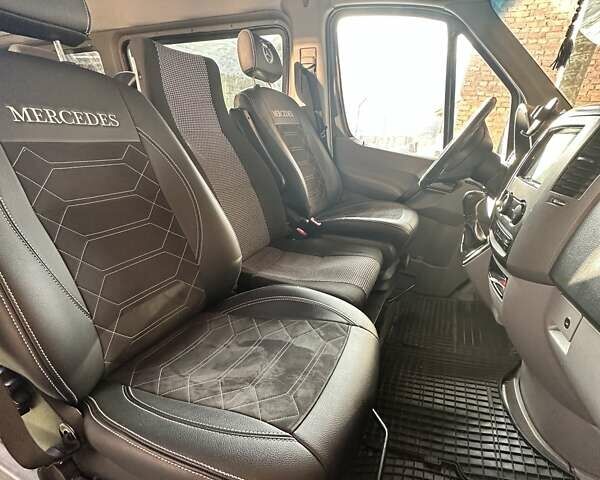 Серый Мерседес Sprinter, объемом двигателя 2.14 л и пробегом 612 тыс. км за 22000 $, фото 3 на Automoto.ua