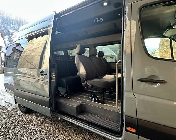 Серый Мерседес Sprinter, объемом двигателя 2.14 л и пробегом 612 тыс. км за 22000 $, фото 2 на Automoto.ua