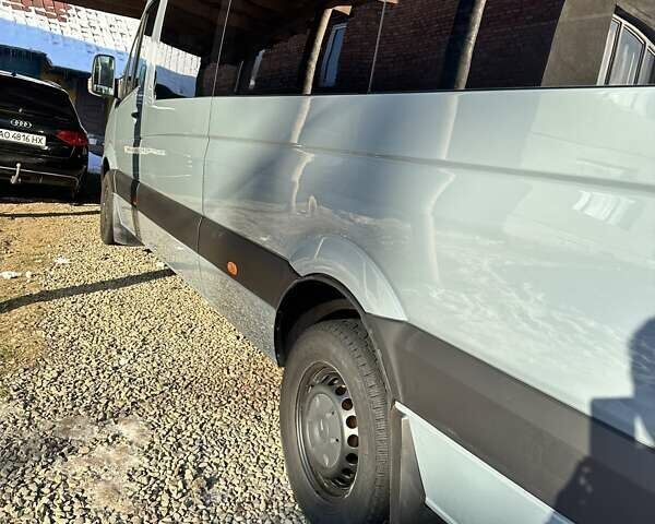Серый Мерседес Sprinter, объемом двигателя 2.14 л и пробегом 612 тыс. км за 22000 $, фото 12 на Automoto.ua