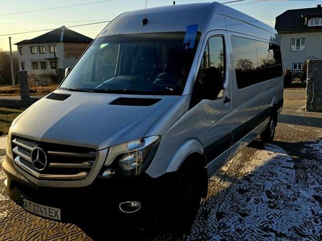 Серый Мерседес Sprinter, объемом двигателя 3 л и пробегом 928 тыс. км за 15999 $, фото 4 на Automoto.ua
