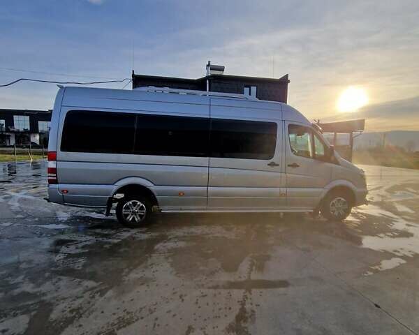 Серый Мерседес Sprinter, объемом двигателя 2.9 л и пробегом 123 тыс. км за 26500 $, фото 8 на Automoto.ua