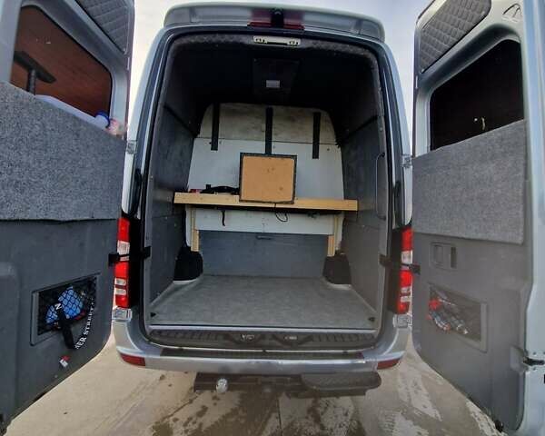 Серый Мерседес Sprinter, объемом двигателя 2.9 л и пробегом 123 тыс. км за 26500 $, фото 12 на Automoto.ua